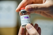 Việt Nam tiếp nhận hơn 1 triệu liều vắc xin COVID-19
