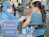 Thêm gần 600 000 liều vắc xin COVID-19 vừa về đến Việt Nam