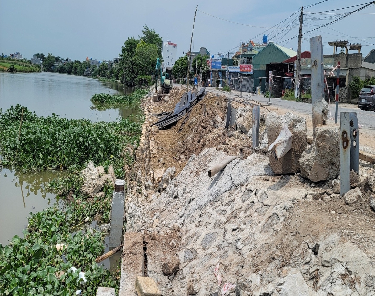 Thái Bình Dự án chống sạt lở mới hoàn thành đã sạt lở, nứt toác