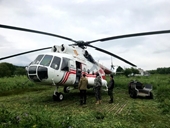 Trực thăng Mi-8 chở 16 người lao xuống hồ núi lửa ở Kamchatka, Nga