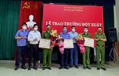 VKSND huyện Quế Phong được khen thưởng trong điều tra, khám phá vụ nam sinh đâm 2 mẹ con
