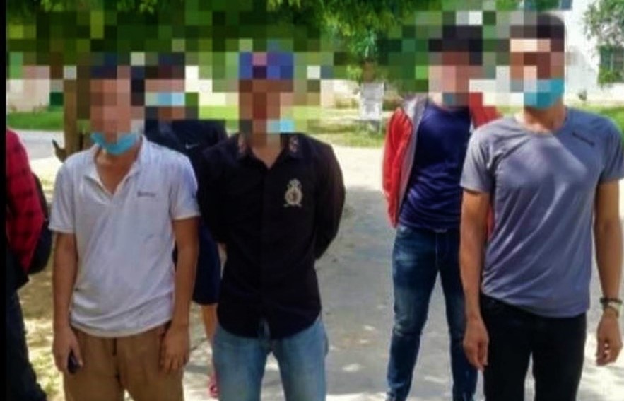 Ăn nhậu no say rồi tỷ thí võ nghệ trong khu cách ly