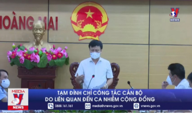 Tạm đình chỉ công tác cán bộ do liên quan đến ca nhiễm cộng đồng