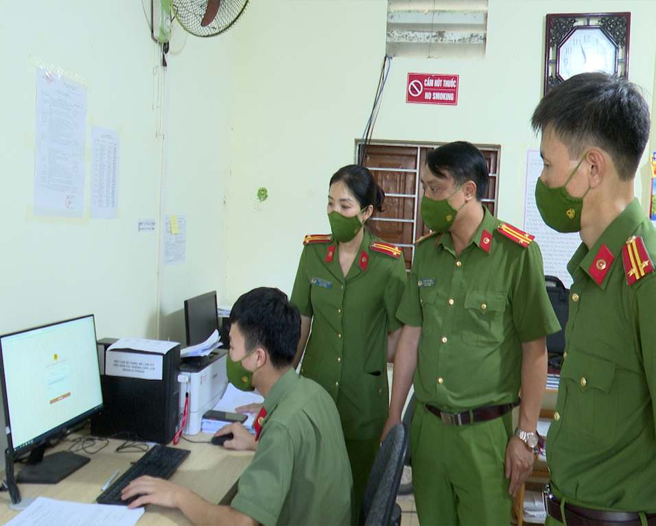 Bất cập không nhỏ trong việc đăng ký cư trú qua hệ thống trực tuyến