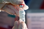 Hơn 1,2 triệu liều vắc xin COVID-19 của AstraZeneca đến Việt Nam