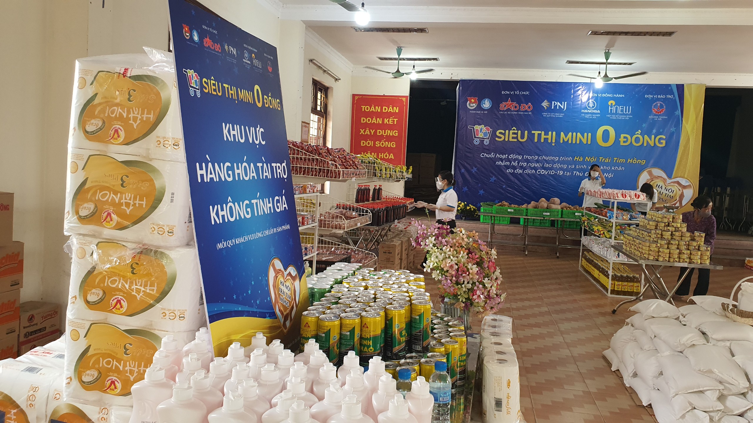 Eurowindow đồng hành cùng “siêu thị mini 0 đồng” tại quận Hà Đông