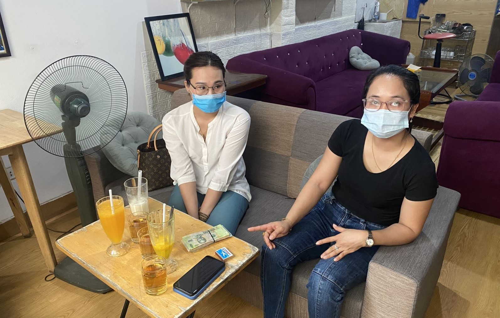 Bắt quả tang 2 phóng viên có hành vi cưỡng đoạt tài sản