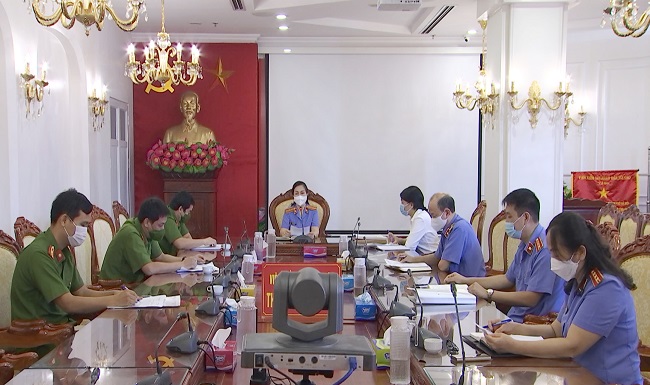 Từ Tổng Giám đốc tới  kẻ cướp ngân hàng