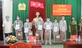 Trại tạm giam Công an tỉnh Thanh Hóa trao quyết định đặc xá cho 6 phạm nhân