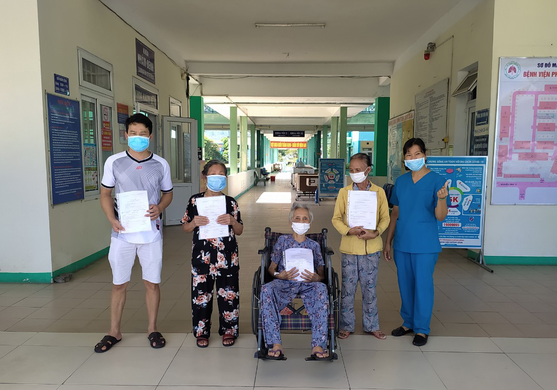 Những bệnh nền làm tăng nguy cơ diễn tiến nặng khi mắc COVID-19