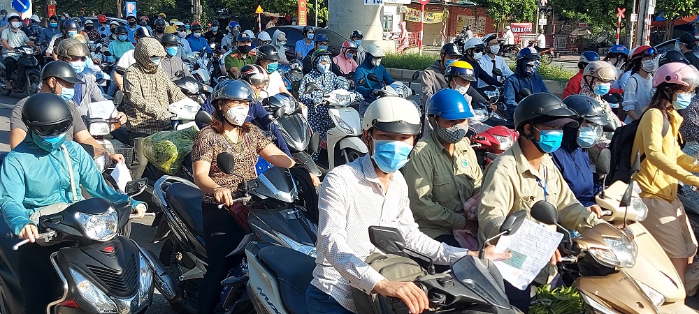 Hà Nội “ún ứ” ngày đầu phân vùng chống dịch