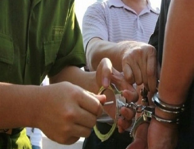 Phê chuẩn khởi tố nguyên cán bộ công an về tội mua bán trái phép chất ma túy