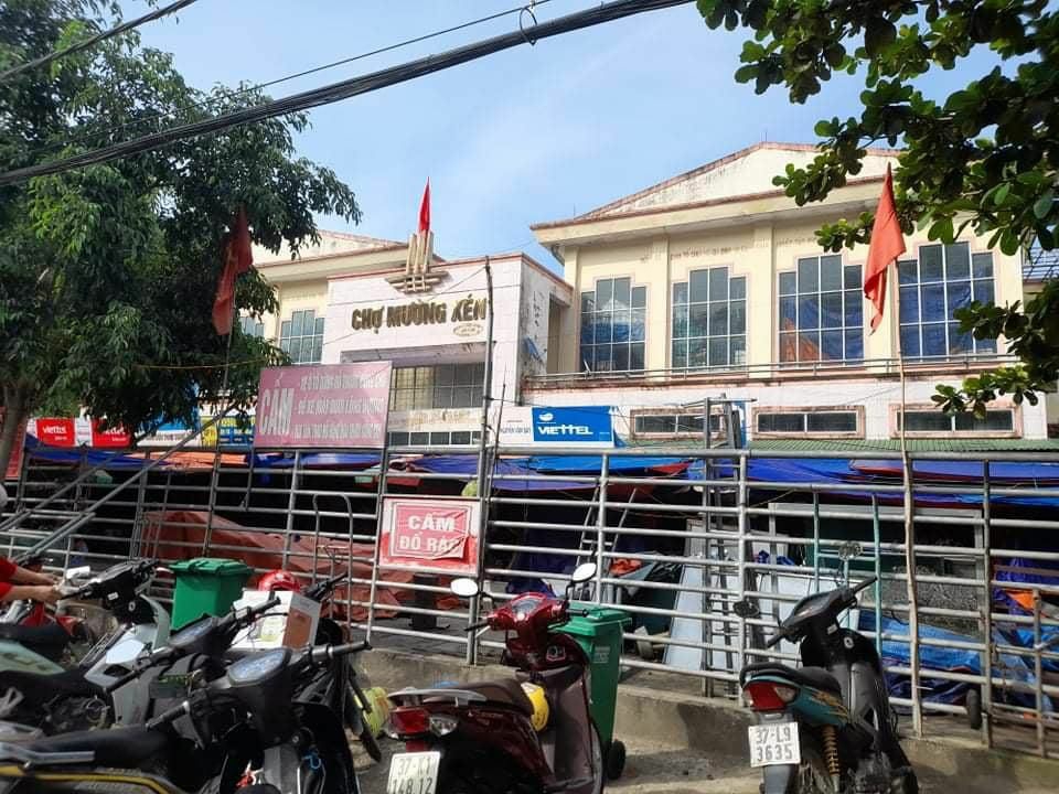 Khởi tố nhiều cán bộ ăn phí chợ Mường Xén