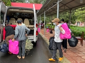 Chuyến xe tình nghĩa từ Đắk Lắk đưa nhóm thợ hồ trở về quê Nghệ An