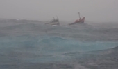 Tàu Cảnh sát biển đã cứu được 18 thuyền viên gặp nạn do bão Côn Sơn