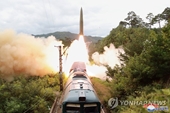 Video Triều Tiên lần đầu tiên khai hỏa hệ thống tên lửa đường sắt