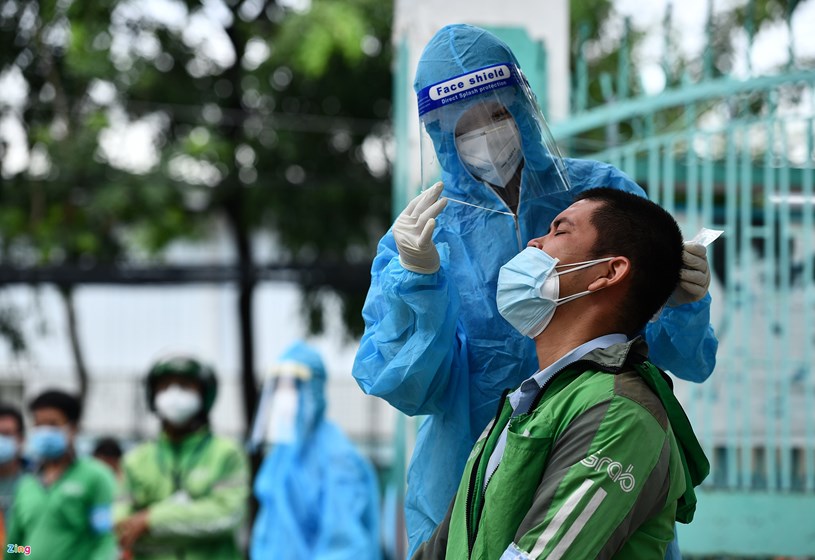 Doanh nghiệp chịu trách nhiệm xét nghiệm cho shipper