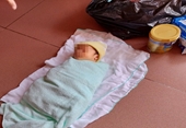 Bé trai khoảng 5 ngày tuổi bị bỏ rơi tại chùa Quang Minh