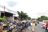 Hàng chục người dương tính COVID-19 trong đoàn người đi xe máy về Tây Nguyên