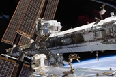 Tàu vũ trụ Soyuz MS-19 chở e kíp làm phim không gian trục trặc khi cập bến ISS