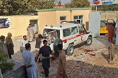 Đánh bom liều chết đẫm máu tại Afghanistan, hơn 200 người thương vong