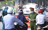 Lực lượng chức năng TP Hà Nội kiểm soát hơn 26 000 lượt người qua chốt trong ngày 12 10