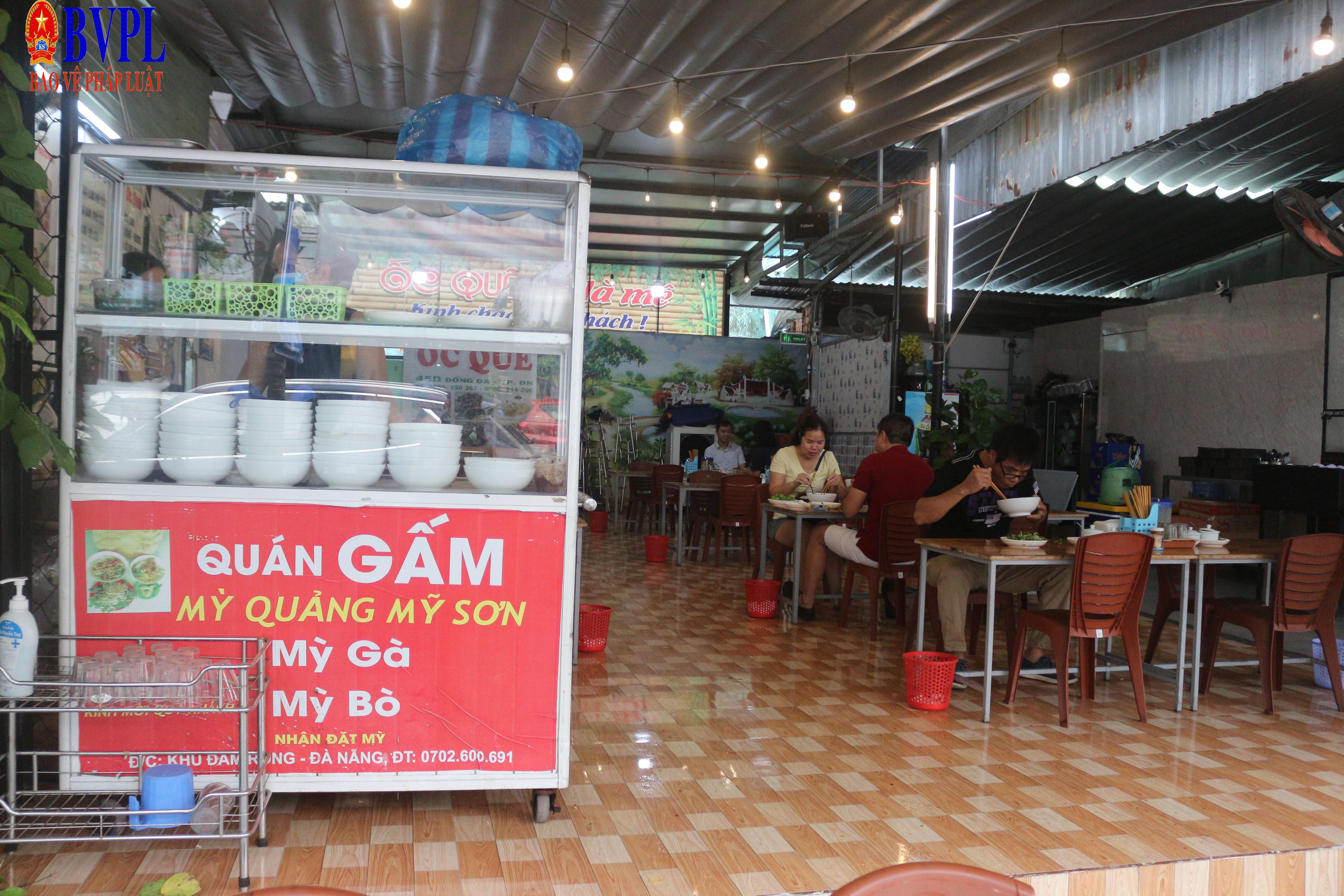 Đà Nẵng ngày đầu quán hàng mở bán phục vụ tại chỗ trở lại