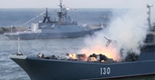 Hạm đội Iran đấu súng dữ dội với cướp biển trong khi hộ tống tàu chở dầu