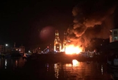 5 tàu cá neo trong cảng bị thiêu rụi trong đám cháy bí ẩn