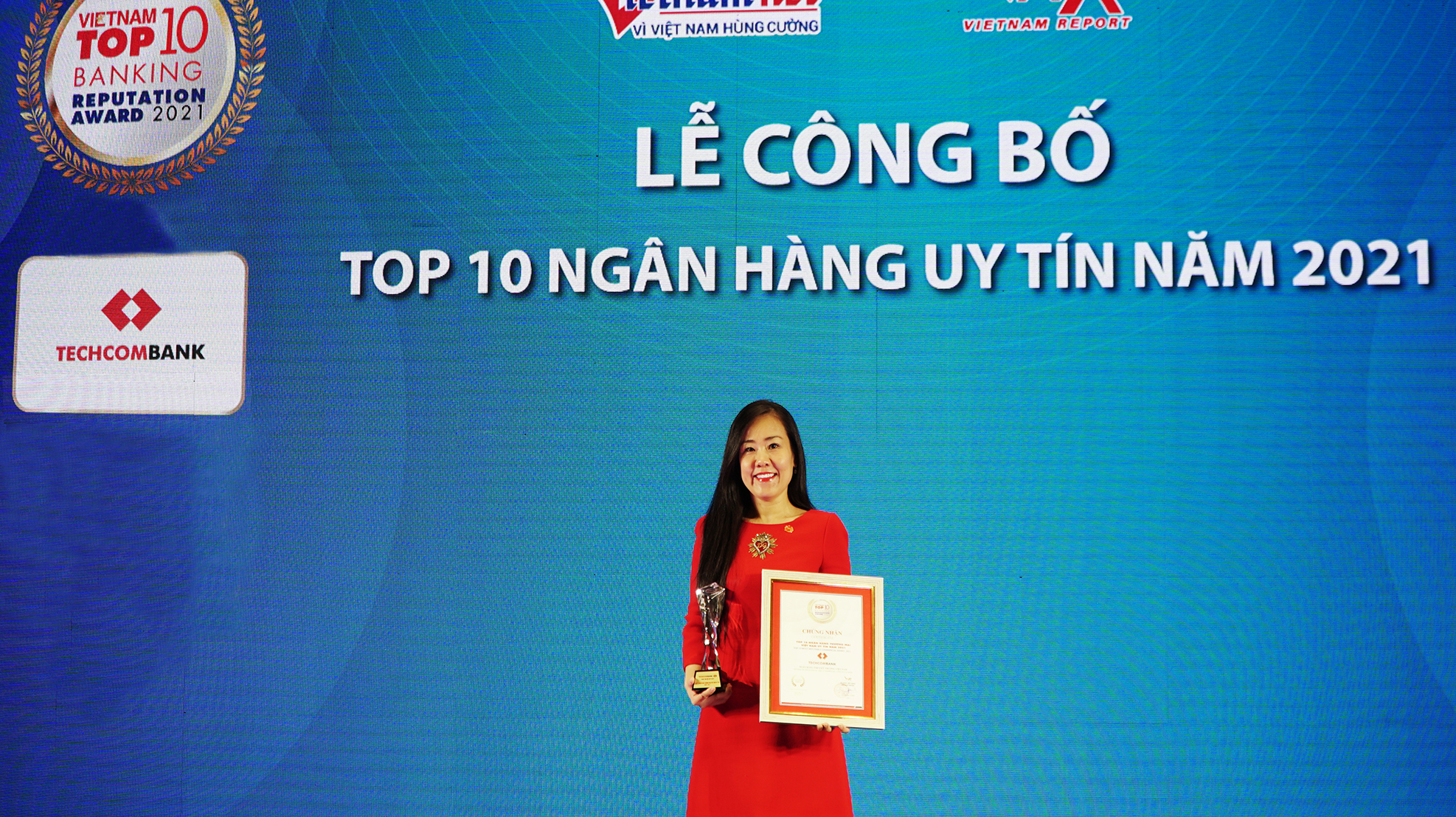 Techcombank là ngân hàng TMCP tư nhân Việt Nam uy tín đứng vị trí Top 3 liên tiếp 3 năm