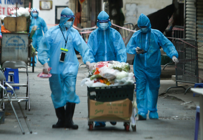 Hà Nội ghi nhận 18 ca nhiễm COVID-19, 15 ca cộng đồng trong ngày 25 10