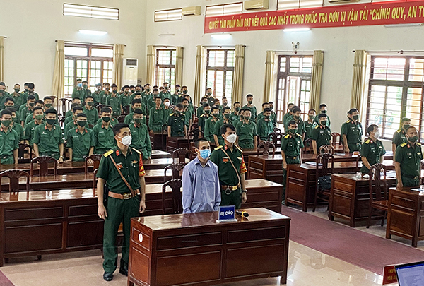 Bị xử phạt 2 năm tù giam vì tội đào ngũ