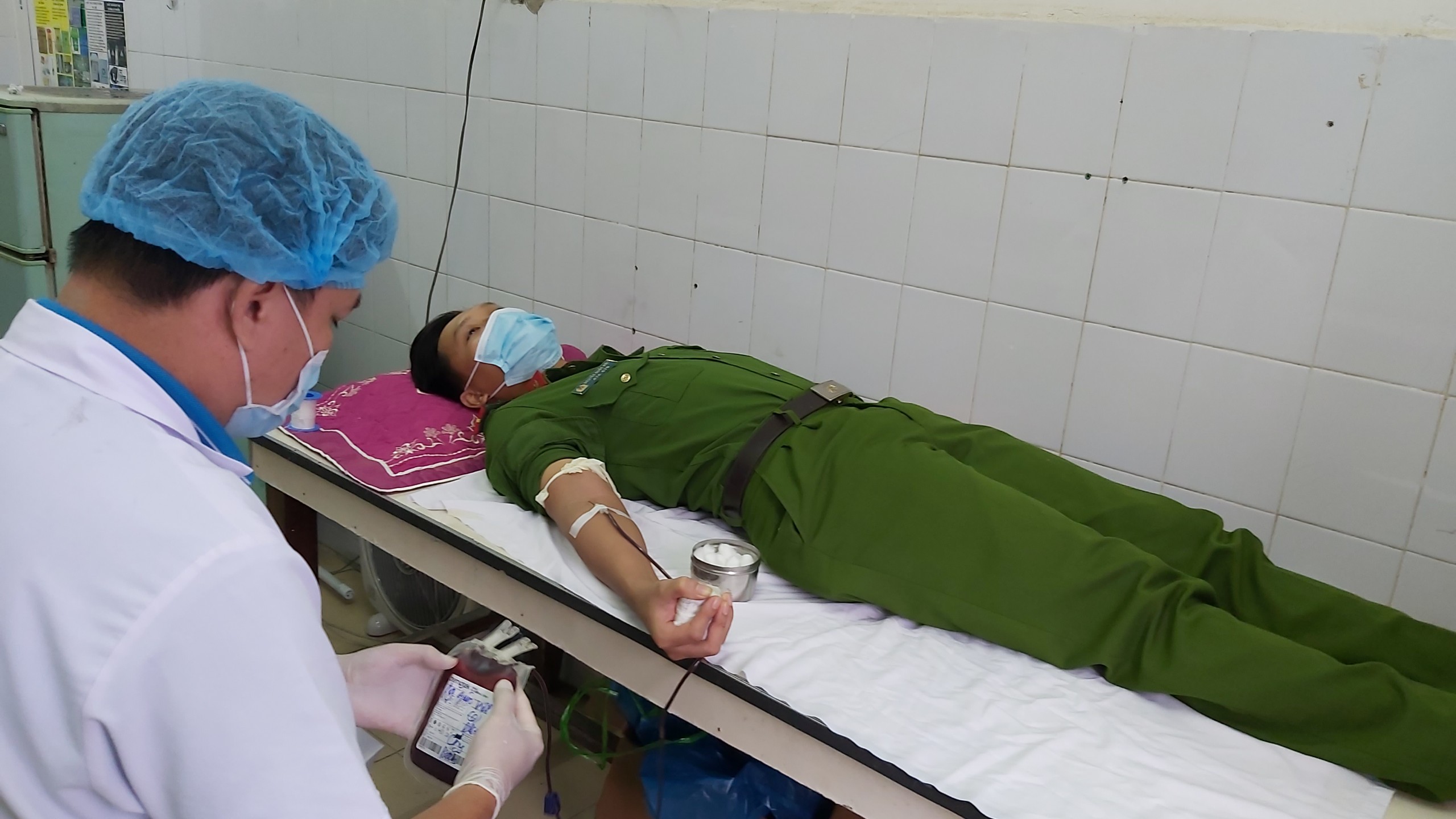 Đoàn viên, Công an kịp thời hiến máu cứu người