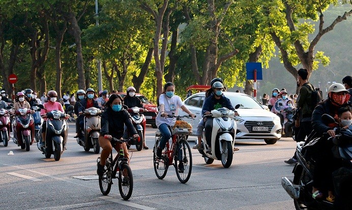 Miền Bắc, miền Trung hửng nắng, miền Nam mưa dông