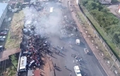 CLIP và hình ảnh tan hoang vụ nổ xe bồn chở dầu khiến hơn 200 người thương vong