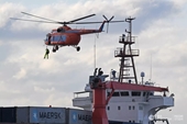 Tàu hàng Panama mắc cạn ngoài khơi Nakhodka, Nga huy động trực thăng Mi-8 giải cứu thuyền viên