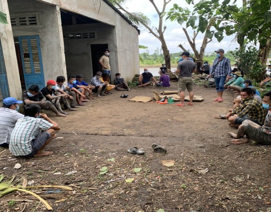 Triệt xóa tụ điểm đá gà liên tỉnh, thu giữ trên 100 triệu đồng