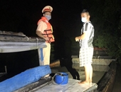 Cảnh sát truy đuổi nhóm “cát tặc” hoạt động lén lút, tăng ga bỏ chạy trong đêm