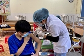 Hà Nội Học sinh lớp 12 dương tính với COVID -19 đã tham gia tiêm vắc xin tại trường