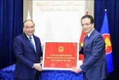 Chủ tịch nước Nguyễn Xuân Phúc gặp mặt cán bộ, nhân viên Đại sứ quán Việt Nam tại Liên bang Nga