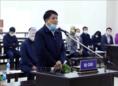 Cựu Chủ tịch UBND TP Hà Nội Nguyễn Đức Chung cùng 2 bị cáo hầu toà