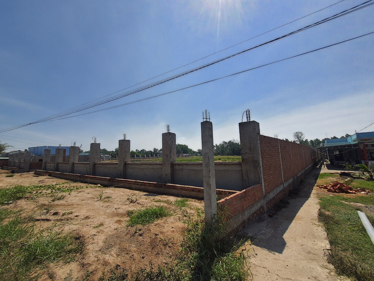 Hàng loạt công trình vi phạm “rất nghiêm trọng” trên địa bàn xã Long Hựu Tây