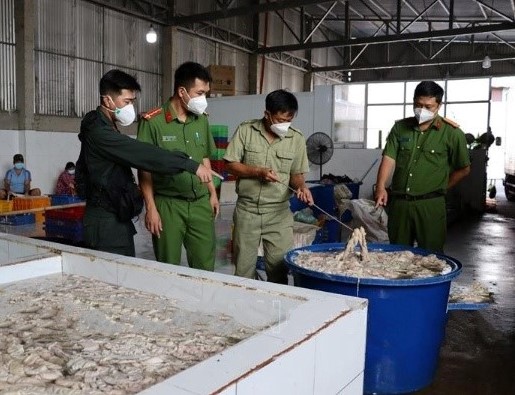 Phát hiện hơn 10 tấn nội tạng giấu trong kho gần 8 tháng chuẩn bị đến nhà hàng