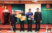 Đảng bộ Cơ quan điều tra VKSND tối cao Trao Huy hiệu 30 năm tuổi Đảng tặng 2 đảng viên