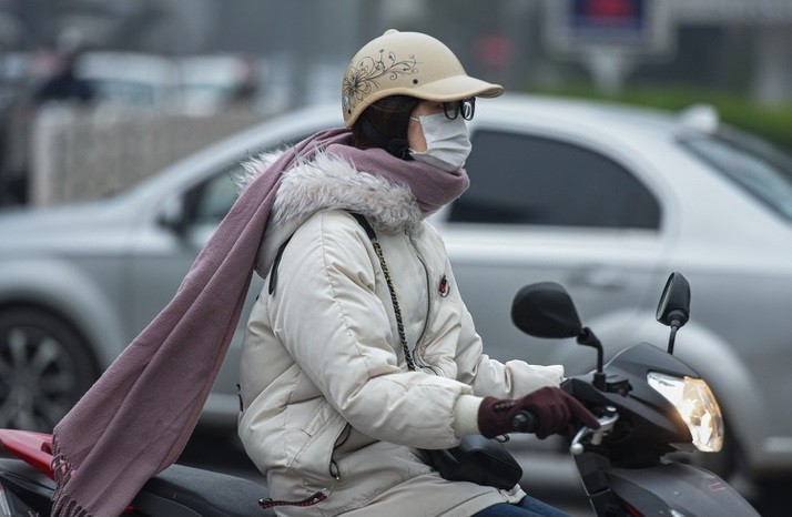 Không khí lạnh tăng cường, Miền Bắc trời rét, miền Trung mưa dông