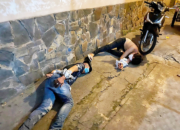 Tổ trinh sát áp sát thành công, bắt giữ 2 đối tượng cướp giật giữa đường phố