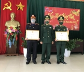 Chủ tịch UBND tỉnh Thừa Thiên Huế tặng Bằng khen cho tập thể, cá nhân trong phòng, chống tội phạm