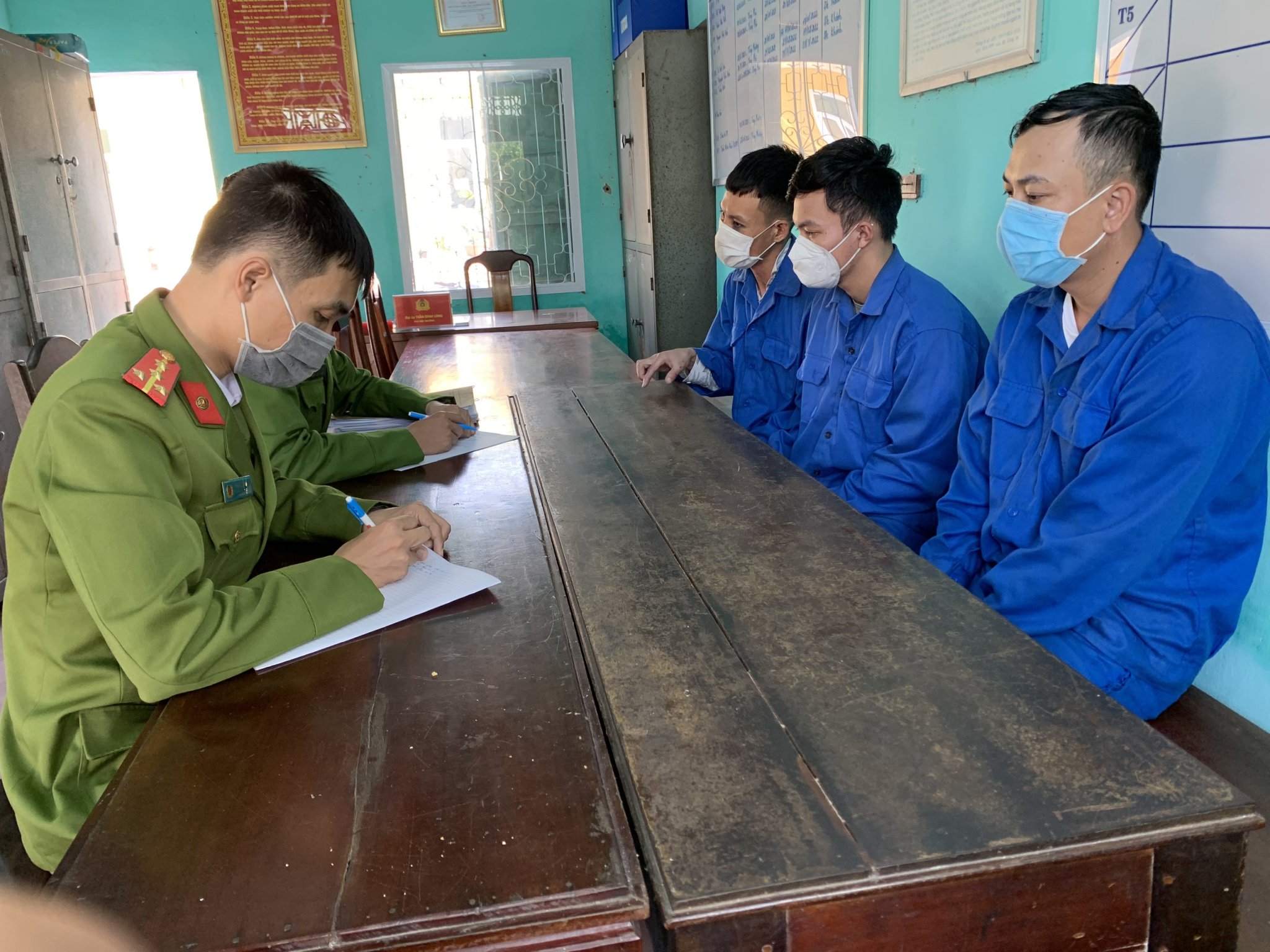 Bắt nhóm đối tượng giữ người trái pháp luật để đòi tiền nợ