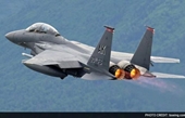 Máy bay chiến đấu F-15 của Nhật Bản mất tích sau khi cất cánh