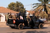 Đảo chính ở Guinea-Bissau, Tổng thống Embalo sống sót